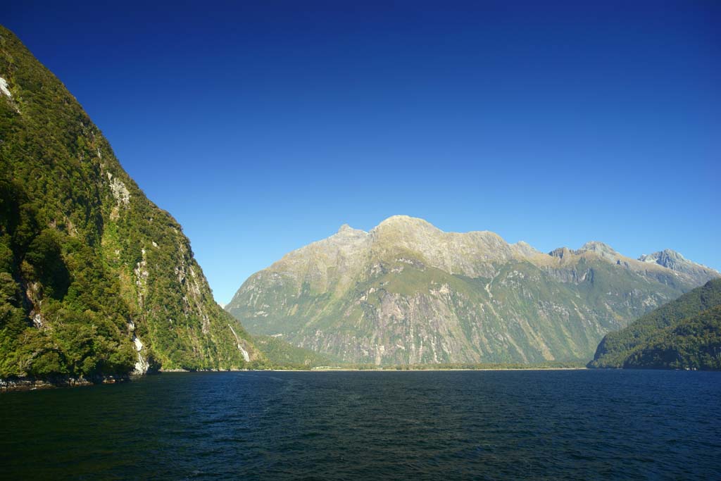 photo,material,free,landscape,picture,stock photo,Creative Commons,Milford Sound, , , , 