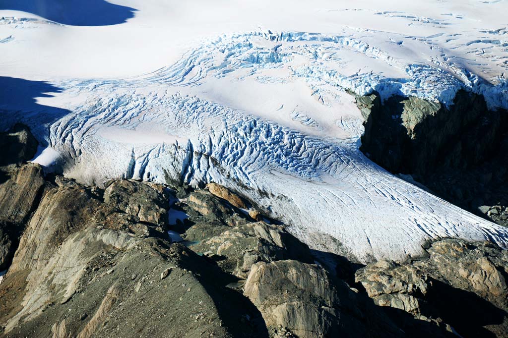 photo,material,free,landscape,picture,stock photo,Creative Commons,Parks path glacier, , , , 