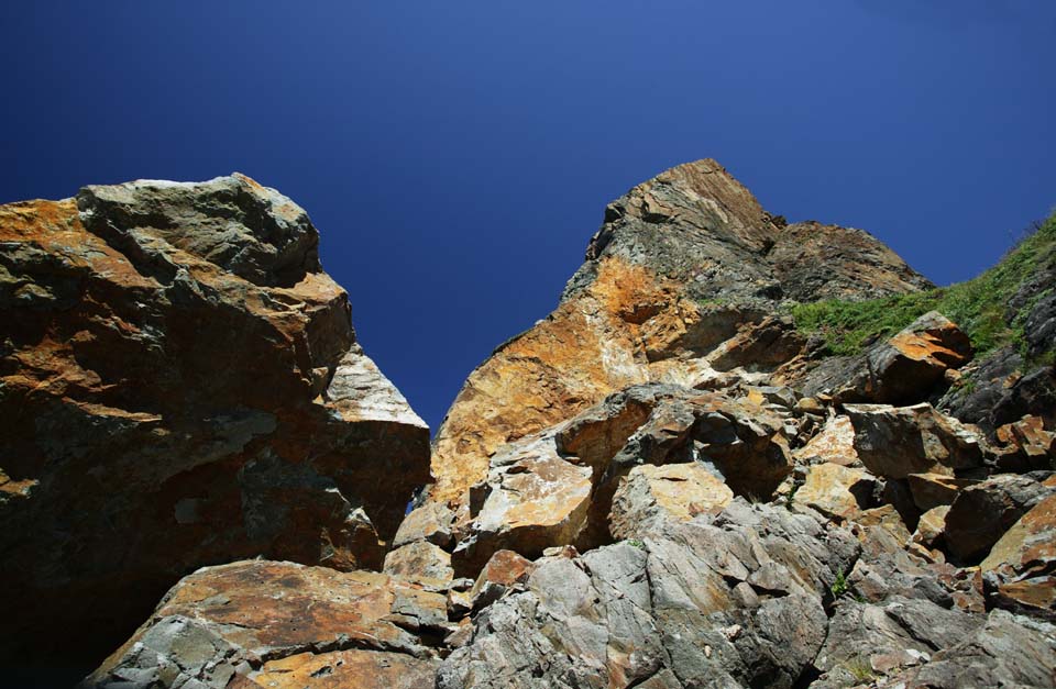 photo,material,free,landscape,picture,stock photo,Creative Commons,Bedrock of a sword, cliff, The shore, rock, Collapse