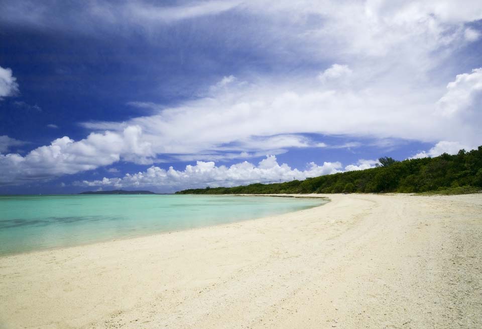 photo, la matire, libre, amnage, dcrivez, photo de la rserve,Une plage de pays du sud, plage sablonneuse, ciel bleu, plage, nuage