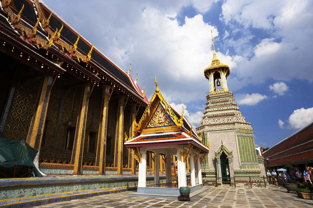 photo,material,free,landscape,picture,stock photo,Creative Commons,Belfry of Temple of the Emerald Buddha, Gold, Buddha, Temple of the Emerald Buddha, Sightseeing
