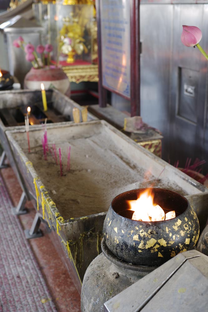 Foto, materieel, vrij, landschap, schilderstuk, bevoorraden foto,Een wierook houder van Wat Sakhet, Tempel, Een wierook staafje, Vlam, Bangkok