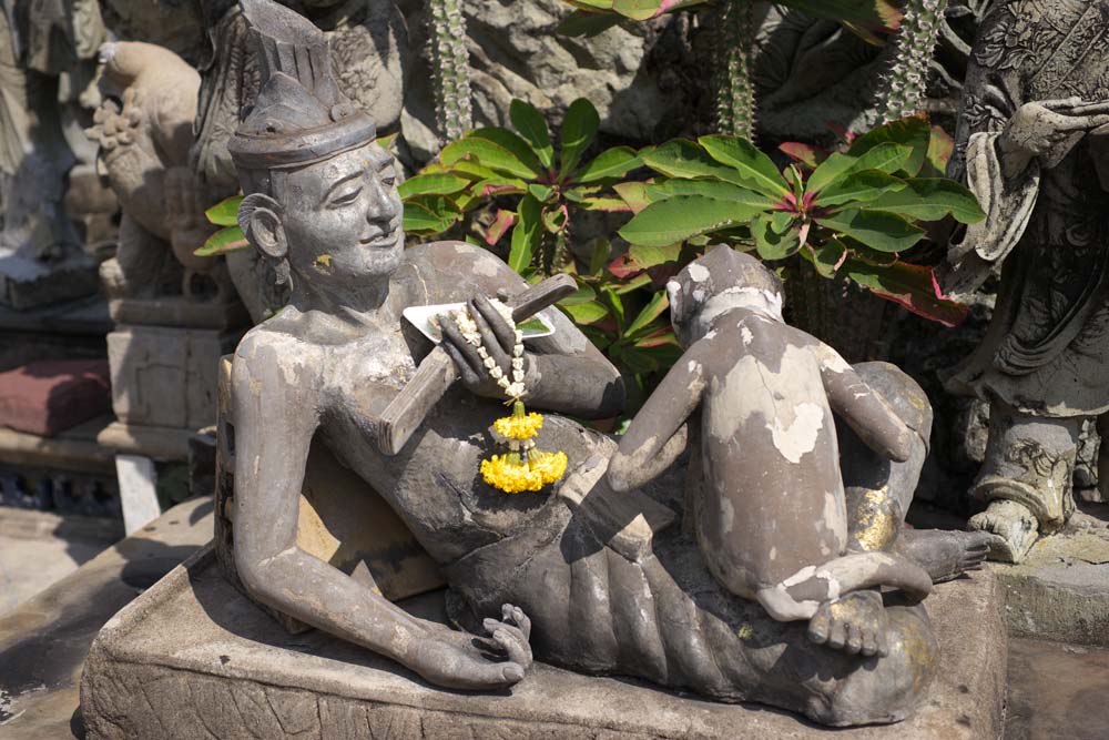 Foto, materiell, befreit, Landschaft, Bild, hat Foto auf Lager,Eine Steinstatue von Wat Suthat, Tempel, Buddhistisches Bild, steinigen Sie Statue, Bangkok