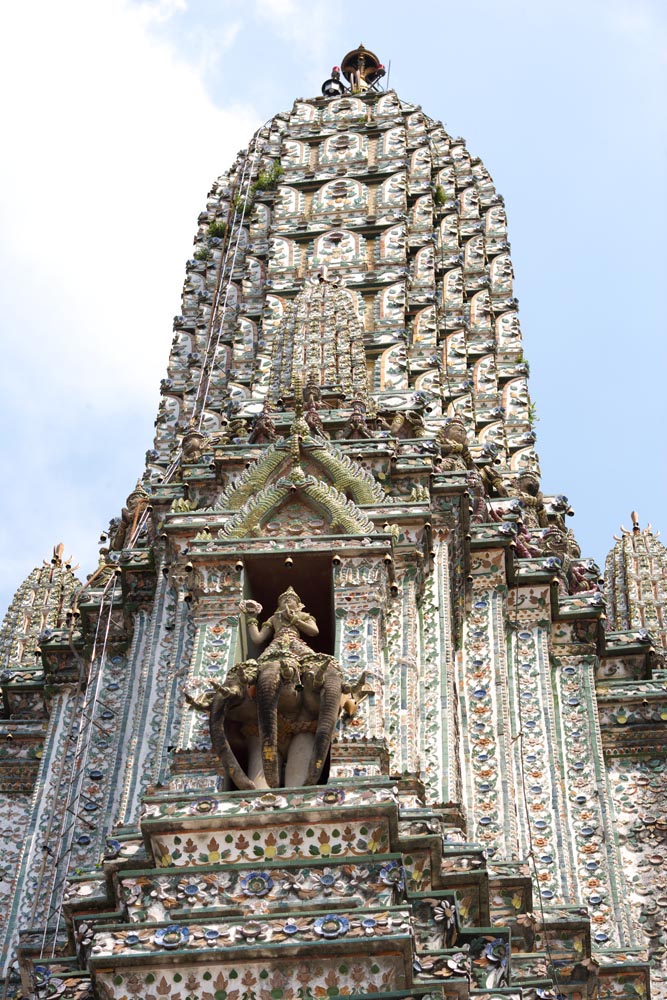 photo,material,free,landscape,picture,stock photo,Creative Commons,An image of Temple of Dawn, temple, Buddhist image, tile, Bangkok