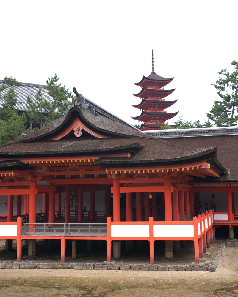 photo,material,free,landscape,picture,stock photo,Creative Commons,A main shrine of Itsukushima-jinja Shrine, World's cultural heritage, main shrine, Shinto shrine, I am cinnabar red