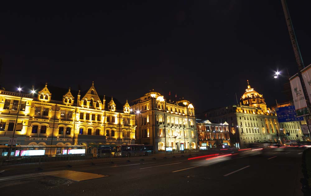 photo,material,free,landscape,picture,stock photo,Creative Commons,It is a rough sea outside night, I light it up, Western building, The Y tongue, band