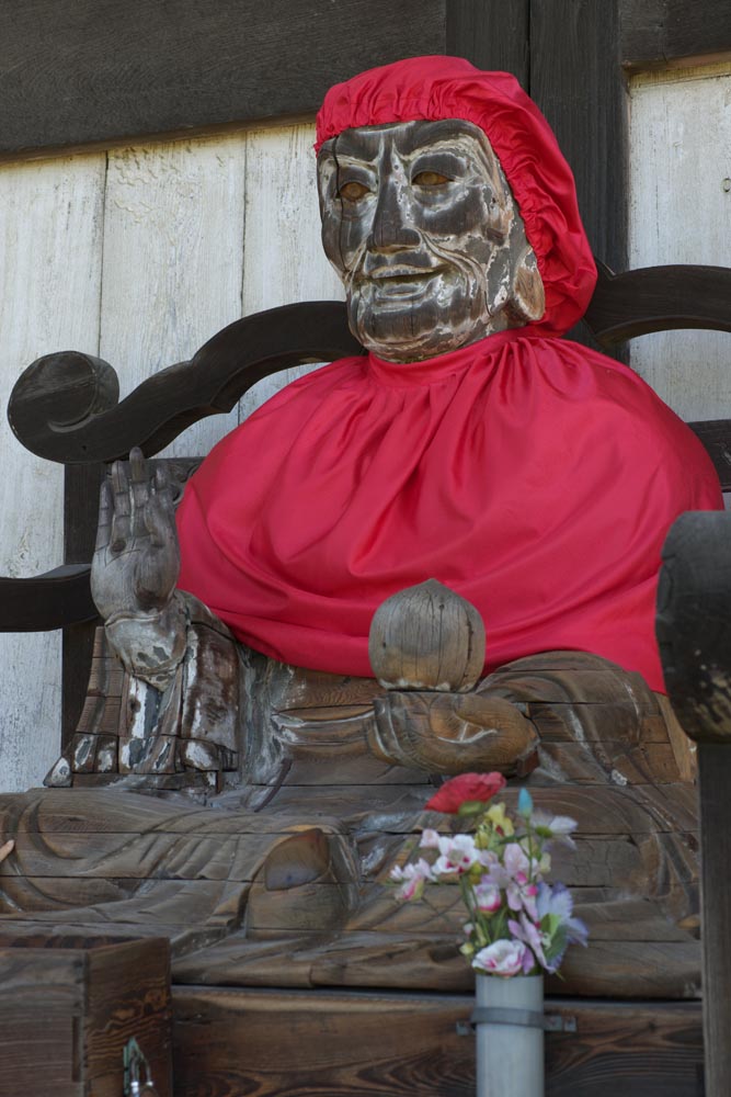 Foto, materiell, befreit, Landschaft, Bild, hat Foto auf Lager,Eine hlzerne Statue vor dem Todai-ji Temple Hall vom Groen Buddha, hlzerne Statue, Ein begleitendes Bild Buddhistischer Statue, Buddhismus, Buddhistisches Bild