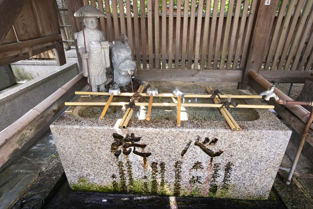 photo,material,free,landscape,picture,stock photo,Creative Commons,The sacred mountain temple facilities, The facilities, Buddhism, temple, Hand-washing place