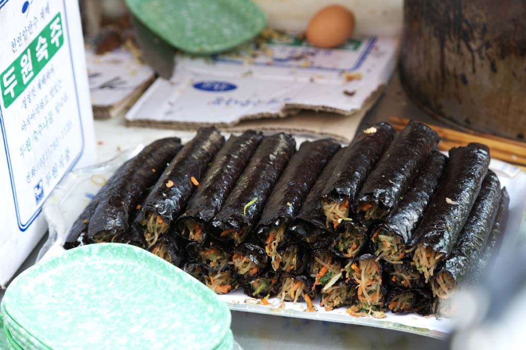 Foto, materiell, befreit, Landschaft, Bild, hat Foto auf Lager,De vinegared rijst stroomde gedroogmaakt laver Van de keet binnen, Vinegared-Reis rollte in getrockneten laver, , Das Abendessen, Einstellung