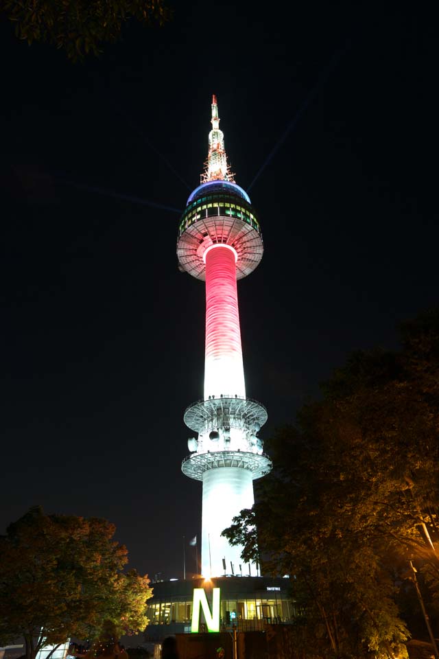 Foto, materiell, befreit, Landschaft, Bild, hat Foto auf Lager,N toren in het Seoel, Ein elektrischer Wellenturm, N Seoul-Turm, Nachtsicht, Rot