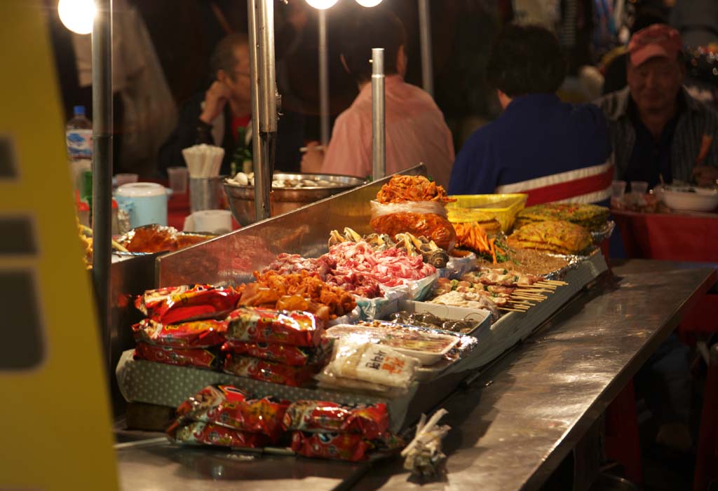 photo,material,free,landscape,picture,stock photo,Creative Commons,A night stand, stand, Spit-roasting, Meat, Kimchi