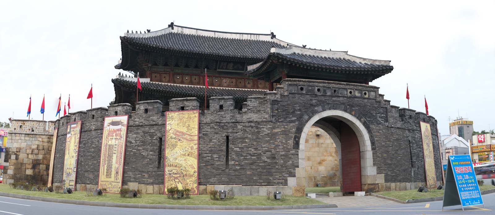 photo,material,free,landscape,picture,stock photo,Creative Commons,The eight gate, castle, The south gate, brick, castle wall