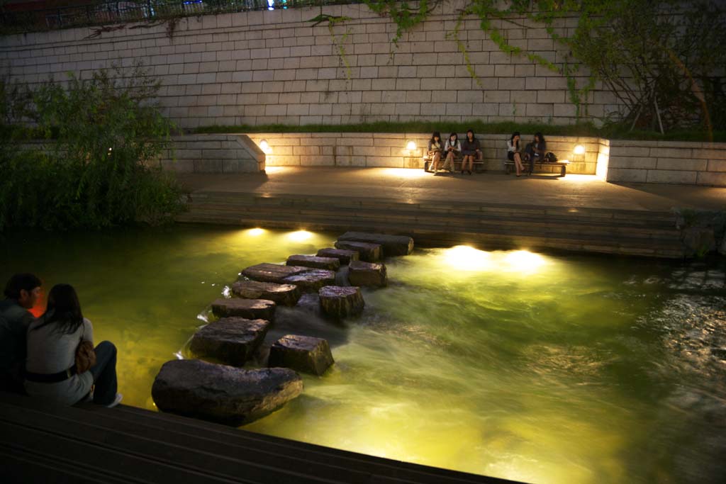 Foto, materiell, befreit, Landschaft, Bild, hat Foto auf Lager,De avond Van de kristale beekje Rivier, Kristallbchleinfluss, Gebude, die Stadt, Ufer