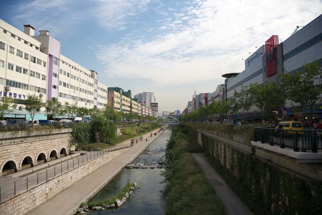 photo,material,free,landscape,picture,stock photo,Creative Commons,Crystal rill River, Crystal rill River, building, city, waterside