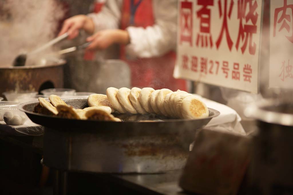 photo,material,free,landscape,picture,stock photo,Creative Commons,Yasushi Azuma Gate Street stalls, Stalls, Food, Food culture, Merchants