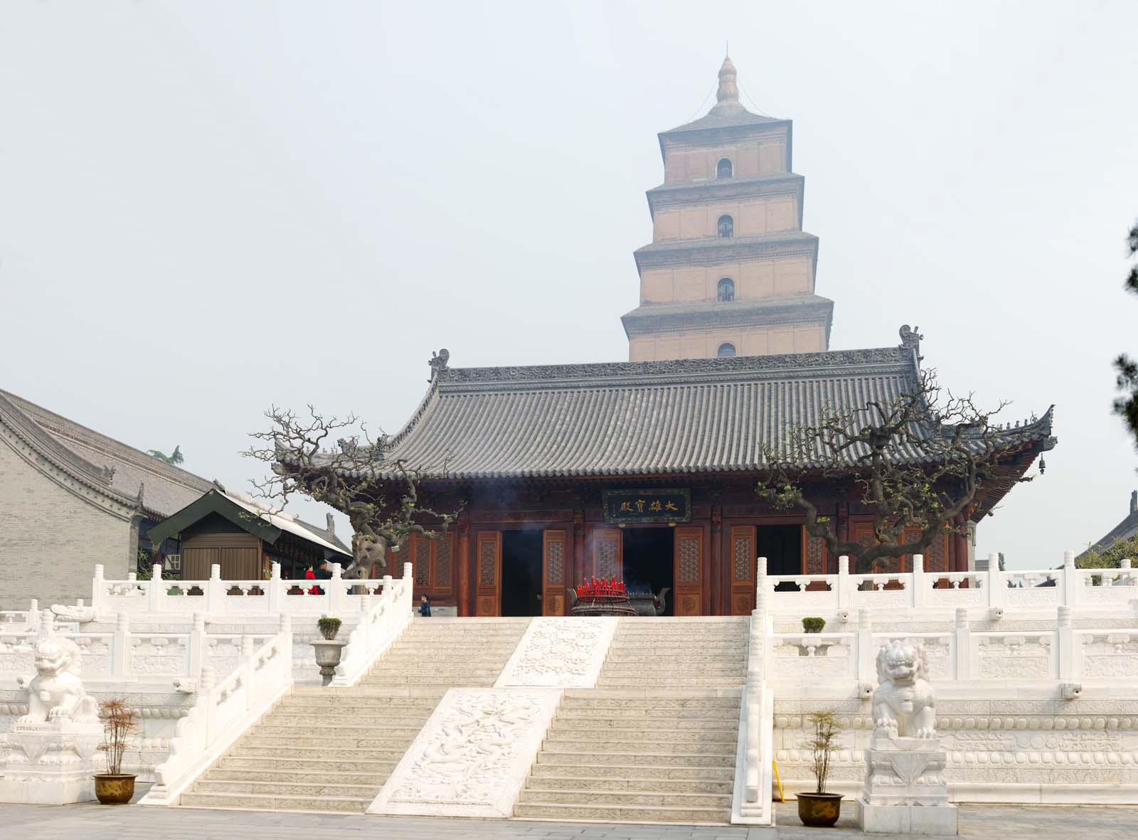 photo,material,free,landscape,picture,stock photo,Creative Commons,Tower and large goose in Temple of Great Mercy and Goodness, Go GANTOU, Empress Fuminori, Sanskrit scriptures, Journey To The West