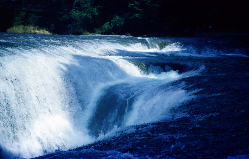 Foto, materiell, befreit, Landschaft, Bild, hat Foto auf Lager,Krftiger Wasserfall, Wasserfall, Wasser, Strom, 