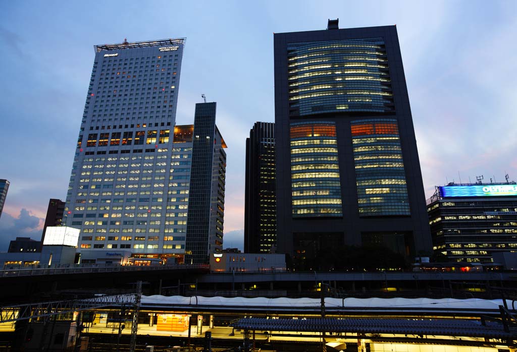 Foto, materieel, vrij, landschap, schilderstuk, bevoorraden foto,De schemering van Shinjuku Station, Spoorweg, Shinjuku, Hoogbouw, Stad