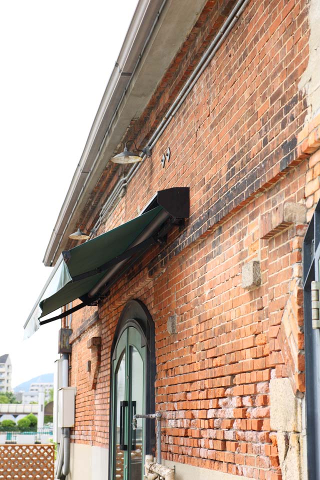 photo,material,free,landscape,picture,stock photo,Creative Commons,A brick warehouse restaurant street, port, red brick, warehouse, tourist attraction