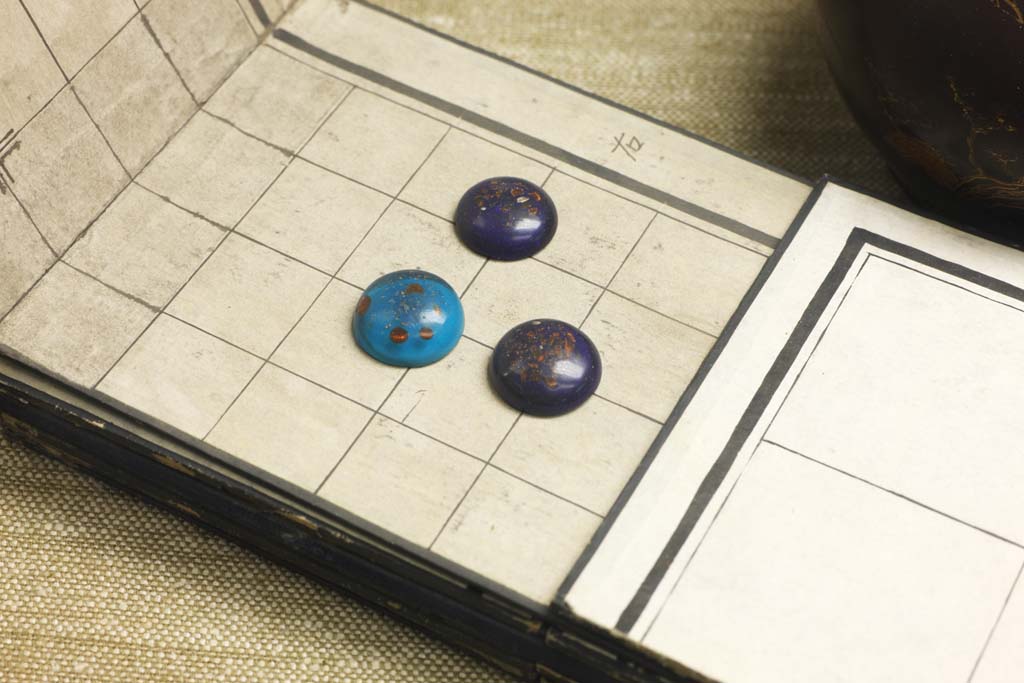 photo,material,free,landscape,picture,stock photo,Creative Commons,A game of go, game, , go board, Go