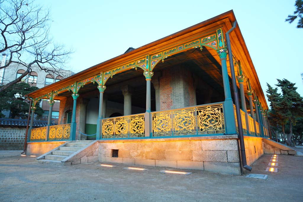 photo,material,free,landscape,picture,stock photo,Creative Commons,The virtue Kotobuki shrine serene contemplation eaves , palace building, floral design, terrace, Romanesque-like