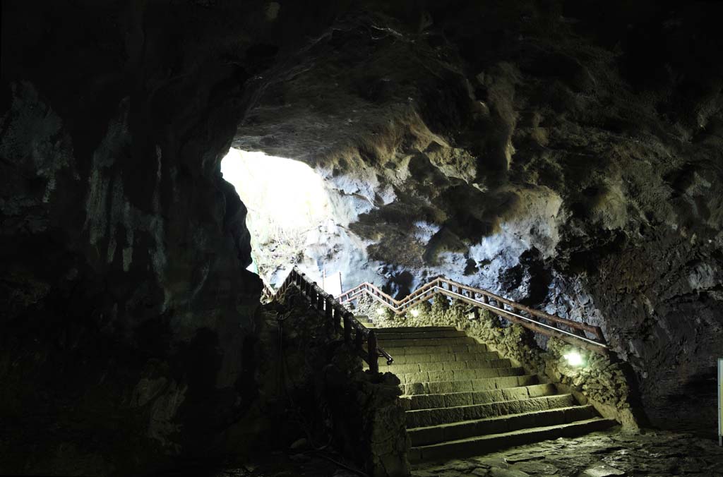 Foto, materieel, vrij, landschap, schilderstuk, bevoorraden foto,De toegang van ht overabundance van kracht grot, Manjang gul Grot, Geomunoreum Lava Tube System, Vulkanisch eiland, Kelder