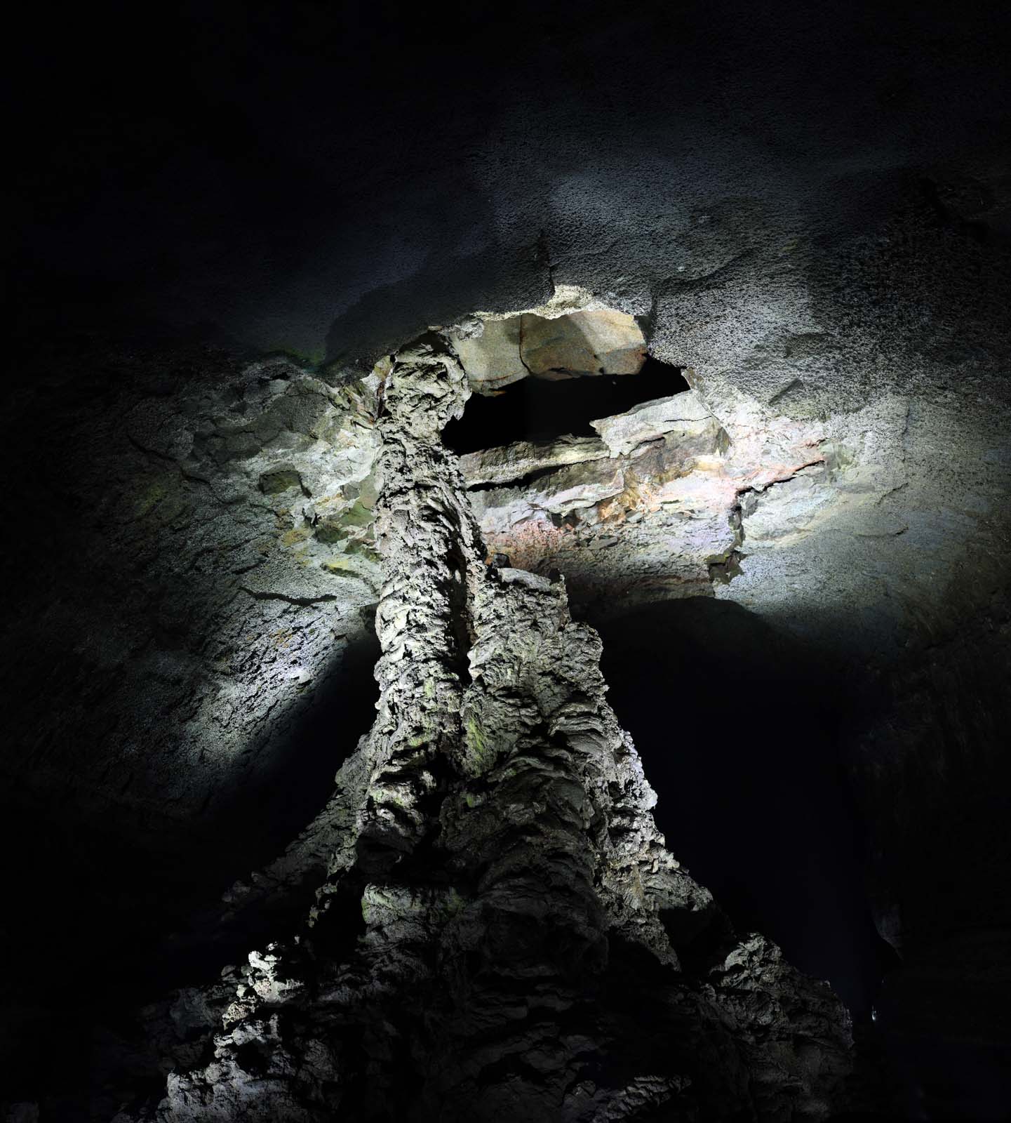 photo, la matire, libre, amnage, dcrivez, photo de la rserve,Le pilier de pierre de la surabondance de caverne de la vigueur, Caverne de gul Manjang, Systme du tube de la lave de Geomunoreum, le volcanique, sous-sol