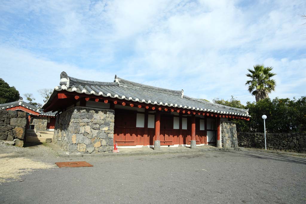 photo,material,free,landscape,picture,stock photo,Creative Commons,Castle town folk village prefectural office trace, I am painted in red, government office, Tradition architecture, Culture