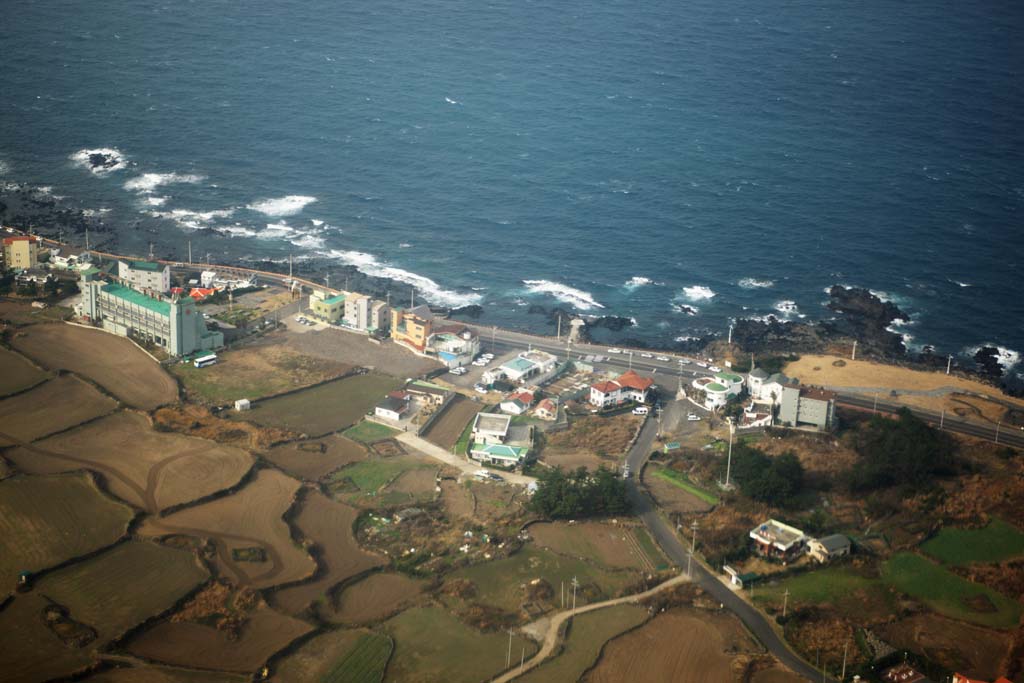 fotografia, materiale, libero il panorama, dipinga, fotografia di scorta,Isola di Cheju, isola vulcanica, Fila di case lungo una strada urbana, strada, campo