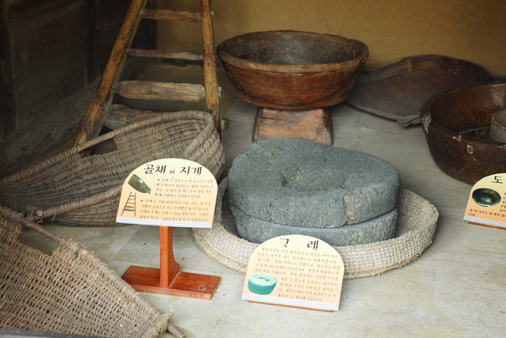 photo,material,free,landscape,picture,stock photo,Creative Commons,A Korean stone mill, Agriculture, crop, Cereals, Traditional culture