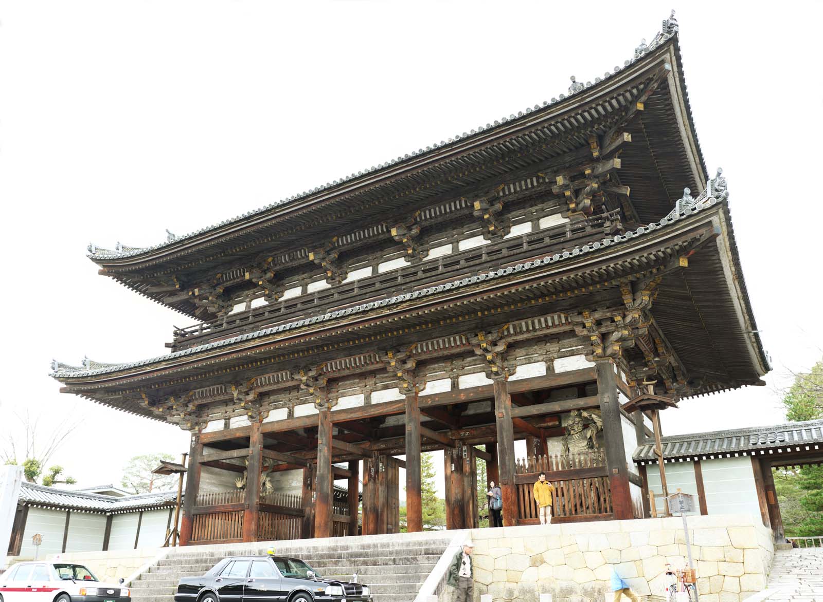 Foto, materiell, befreit, Landschaft, Bild, hat Foto auf Lager,Der Ninna-ji Temple Nio Htergottheitstor, Deva-Tor, Fall bemuttert Aussehen von einem Haus, Japanischer architektonischer Stil, berhmter Tempel mit einer ehrwrdigen Geschichte