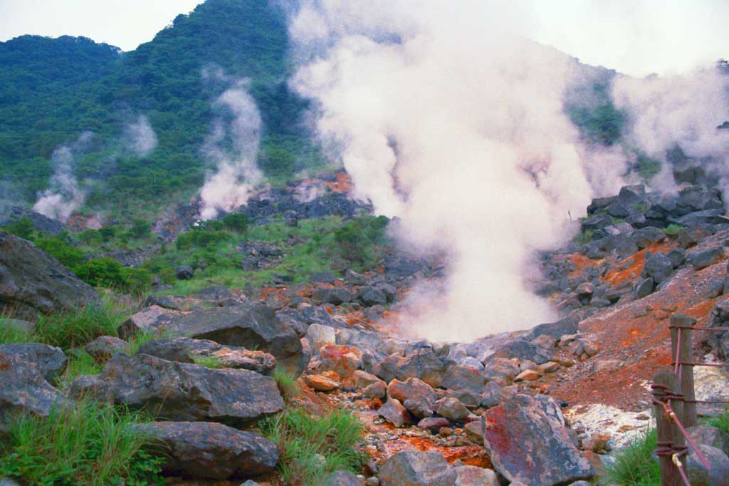 photo,material,free,landscape,picture,stock photo,Creative Commons,Steaming volcanic gas, hell, smoke, , 