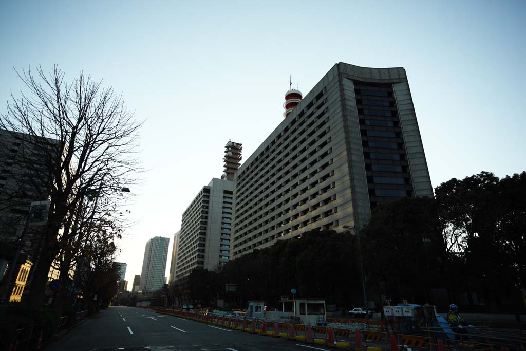 photo,material,free,landscape,picture,stock photo,Creative Commons,The Metropolitan Police Department, An electric wave tower, Superintendent General, Sakurada-mon Gate, police officer