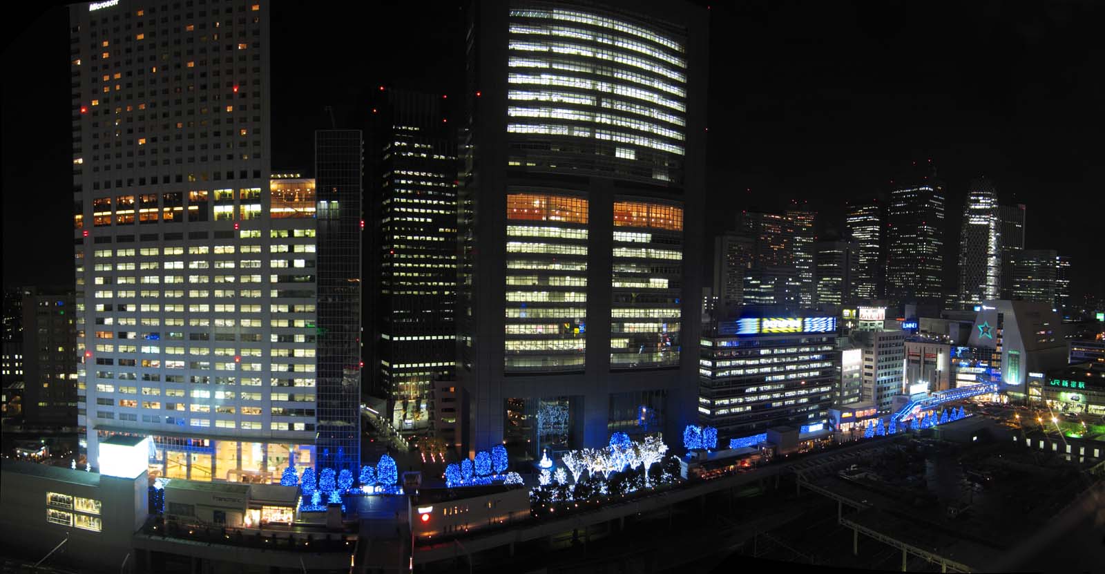 Foto, materiell, befreit, Landschaft, Bild, hat Foto auf Lager,Shinjuku-Rundblick, sdliche Terrasse, Das Stationsquadrat, Weihnachten, Sanierung