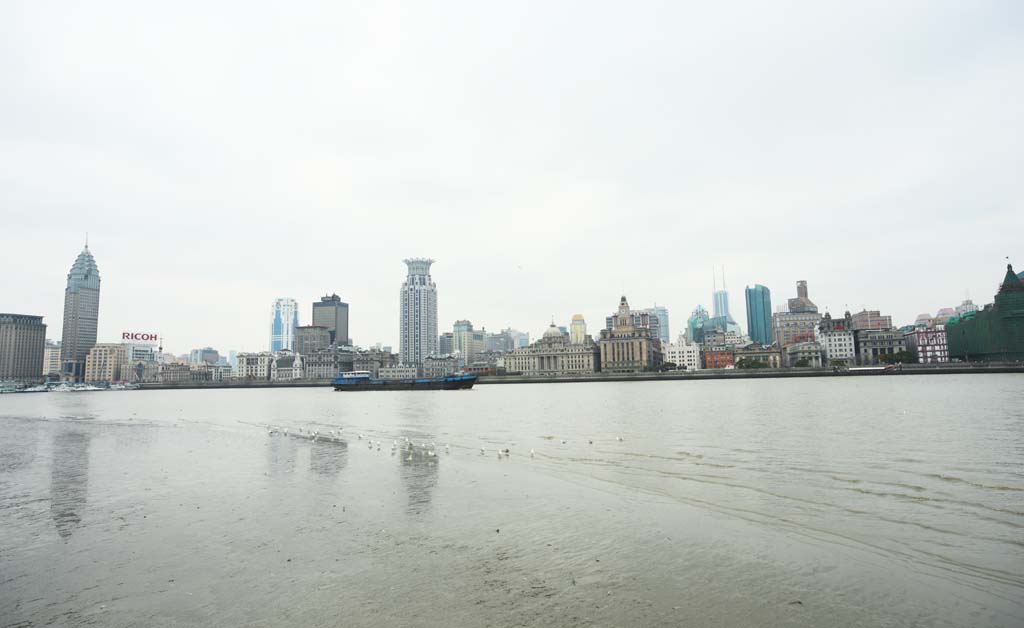 Foto, materiell, befreit, Landschaft, Bild, hat Foto auf Lager,Huangpu Jiang, Schiff, Gebude, die Stadt, Ein ueres raues Meer