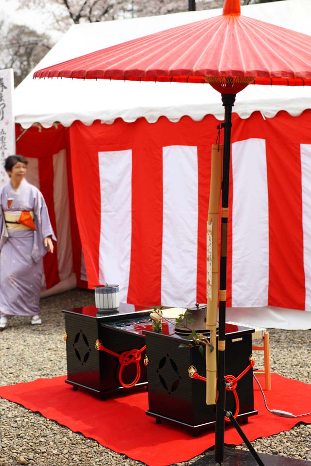 photo,material,free,landscape,picture,stock photo,Creative Commons,An outdoor tea ceremony, Tea ceremony, tea ceremony, sum umbrella, Manners