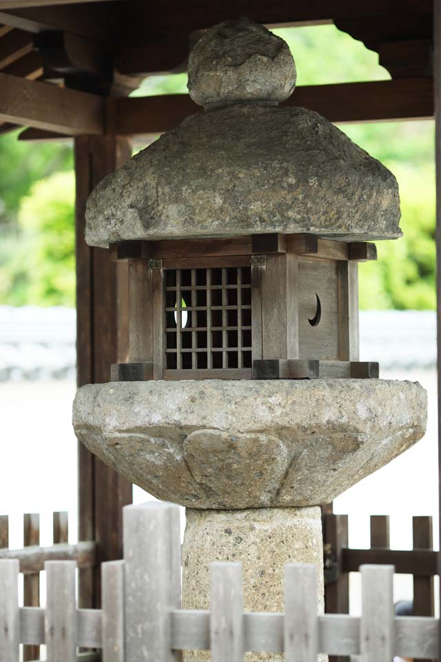 photo,material,free,landscape,picture,stock photo,Creative Commons,The Taima temple Japanese oldest stone lantern basket, Chaitya, stone garden lantern, Princess lieutenant general legend, stone lantern