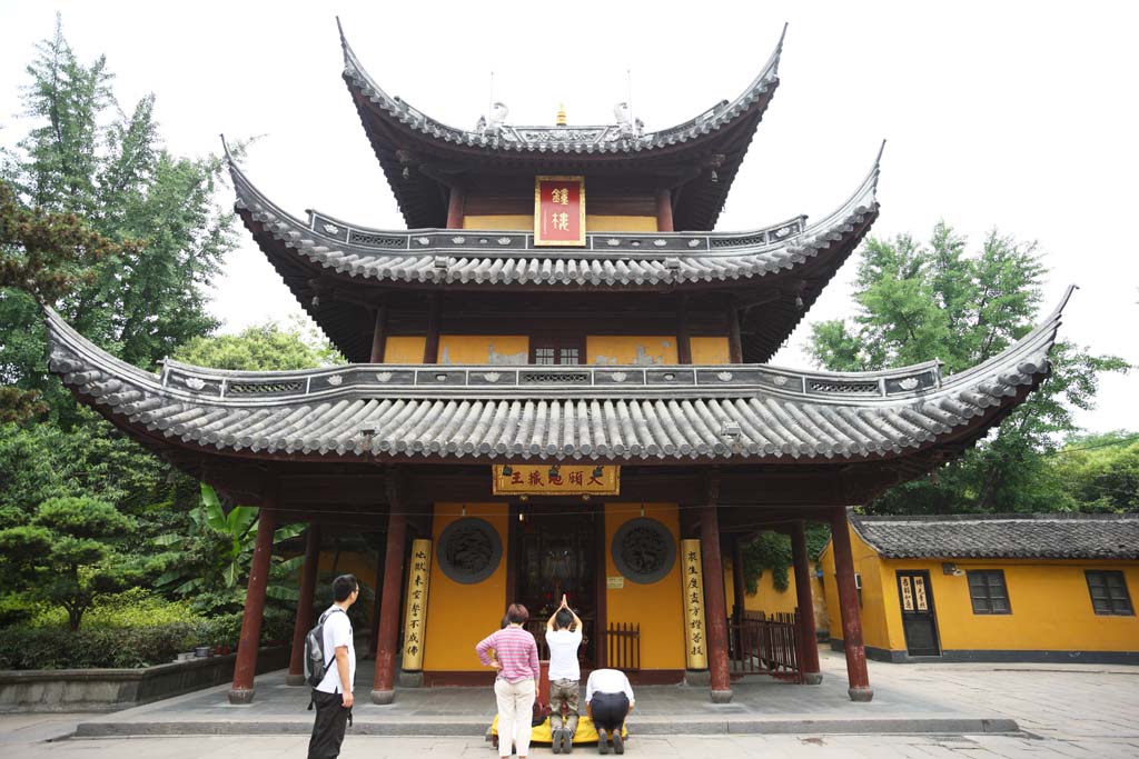 foto,tela,gratis,paisaje,fotografa,idea,Un Ryuge masivo campanario del templo, Buddhism, Oracin, Fe, Golpear una campana