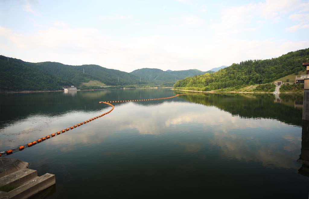 fotografia, materiale, libero il panorama, dipinga, fotografia di scorta,Una diga di villaggio di cascata, lago artificiale, foresta vergine, Generazione di potere idraulica, Calma