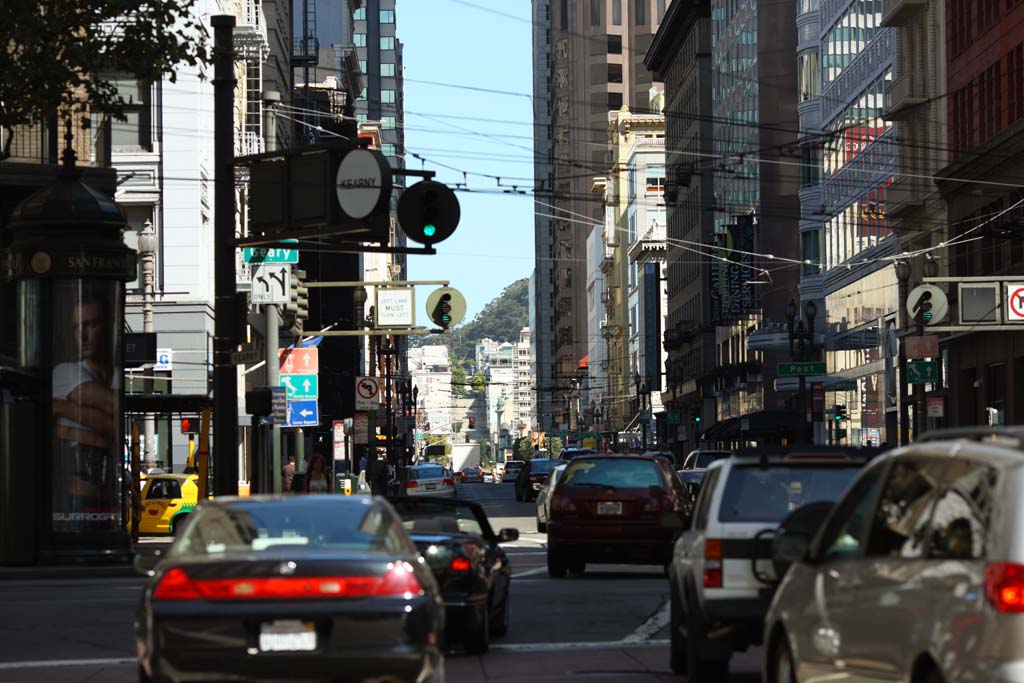 Foto, materiell, befreit, Landschaft, Bild, hat Foto auf Lager,San Francisco zufolge, Besichtigung, Auto, Gebude, Reihe von Husern an einer Stadtstrae