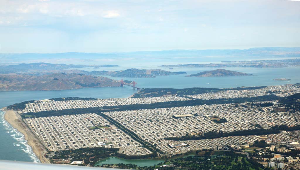 photo,material,free,landscape,picture,stock photo,Creative Commons,San Francisco whole view, Golden Gate Bridge, Downtown, residential area, division
