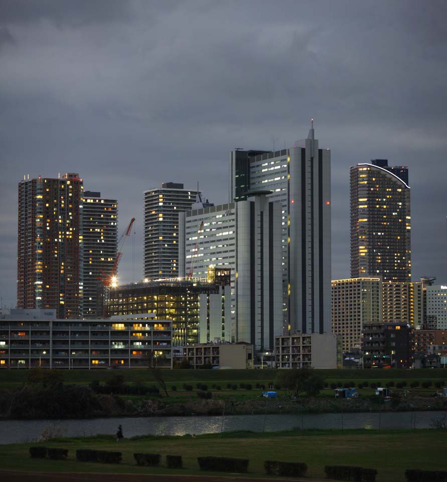 photo,material,free,landscape,picture,stock photo,Creative Commons,Musashikosugi, high-rise apartment, night view, At dark, cloud