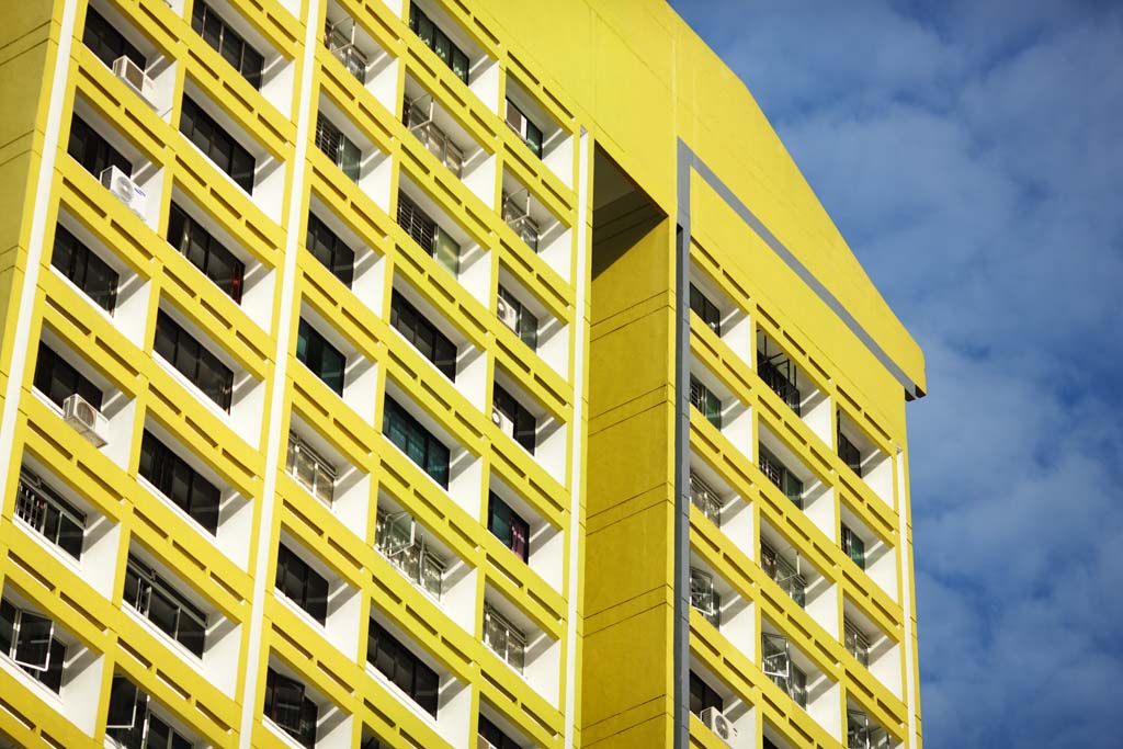 photo,material,free,landscape,picture,stock photo,Creative Commons,An apartment, house, Multifamily housing, high-rise house, Yellow