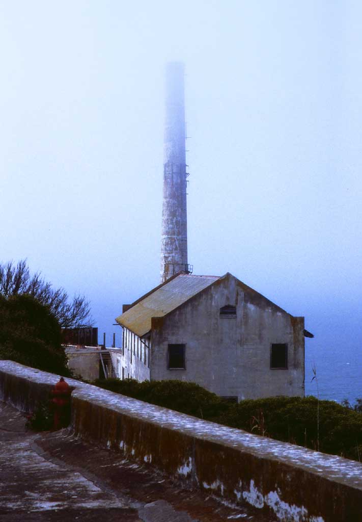 Foto, materiell, befreit, Landschaft, Bild, hat Foto auf Lager,Neblige Sicht des Gefngnisses, Schornstein, Nebel, , 