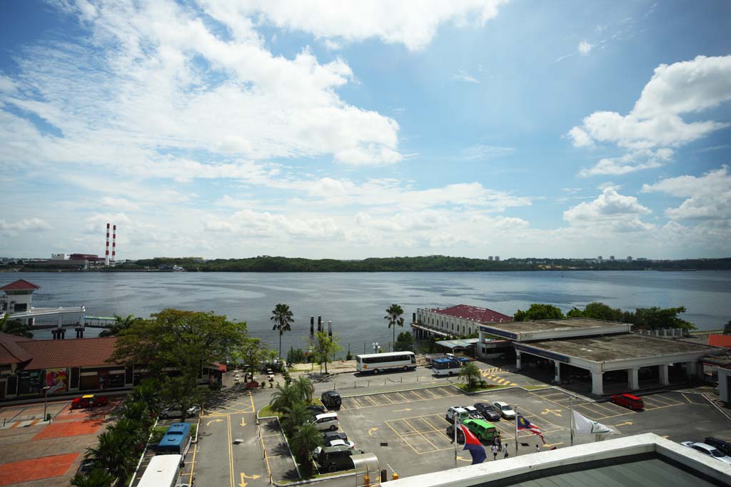 photo,material,free,landscape,picture,stock photo,Creative Commons,The Johore Strait, border, Coe way, parking lot, blue sky