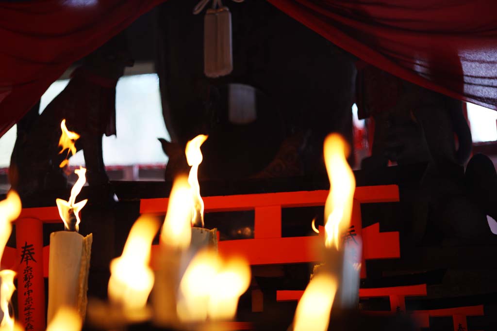 Foto, materieel, vrij, landschap, schilderstuk, bevoorraden foto,Fushimi-inari Taisha Shrine havik adelaar bedrijf, Kaarsstandaard, , Inari, Vos