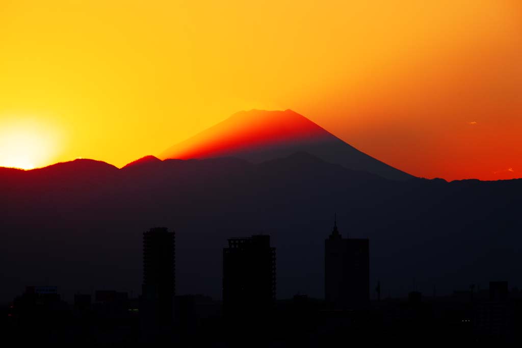 fotografia, materiale, libero il panorama, dipinga, fotografia di scorta,Mt. Fuji del crepuscolo, Mt. Fuji, costruendo, linea leggera, montagna