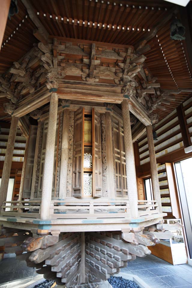 photo,material,free,landscape,picture,stock photo,Creative Commons,Hase-dera Temple ring storehouse, The sacred book, I am rotary, Buddhism, Chaitya