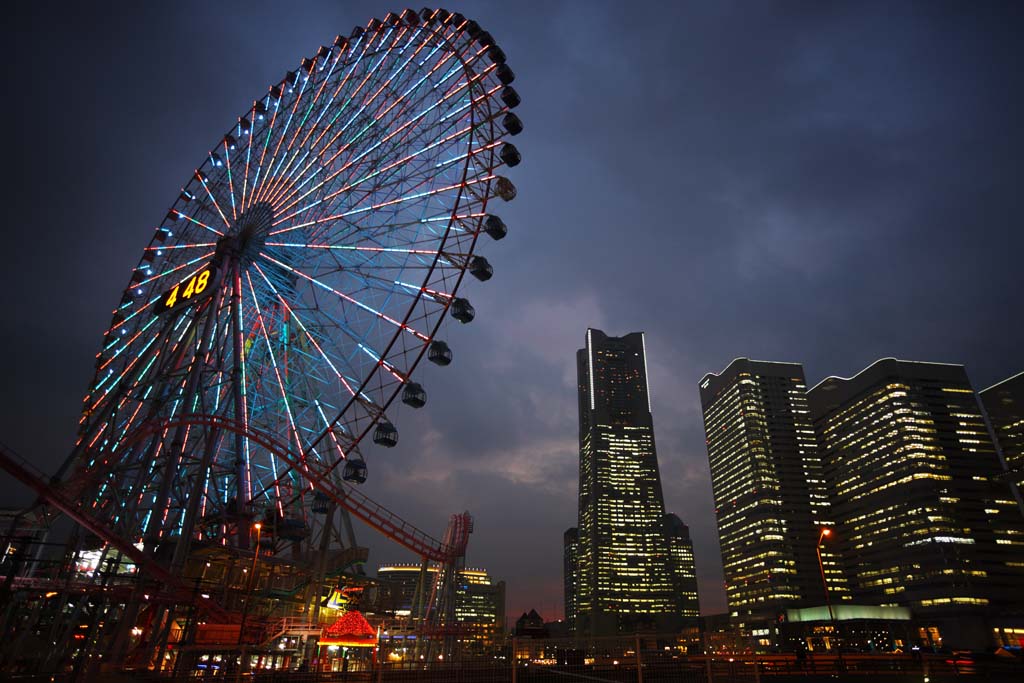 Foto, materiell, befreit, Landschaft, Bild, hat Foto auf Lager,Yokohama Minato Mirai 21, Orientierungspunktturm, Ferrisrad, Ein Vergngungspark, knftige modellhafte Stadt