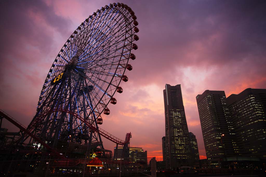 Foto, materiell, befreit, Landschaft, Bild, hat Foto auf Lager,Yokohama Minato Mirai 21, Orientierungspunktturm, Ferrisrad, Ein Vergngungspark, knftige modellhafte Stadt